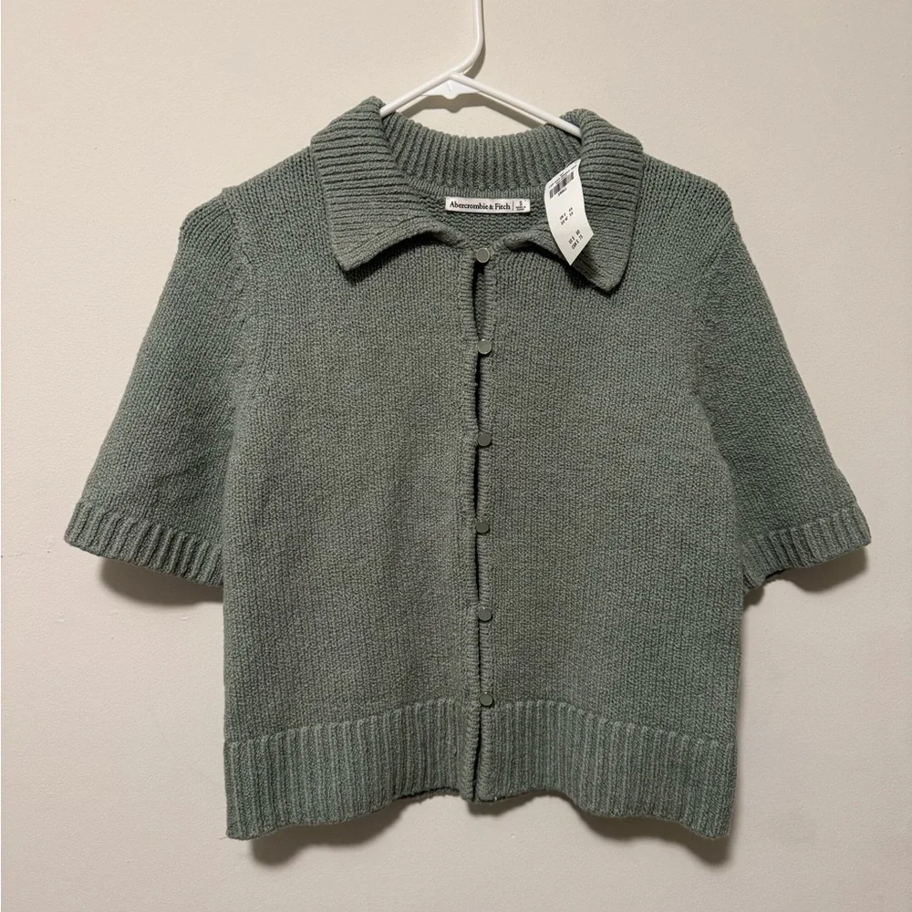 Abercrombie top - Picture 2 of 3